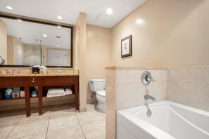 Douche, séchoir à cheveux, serviettes fournies