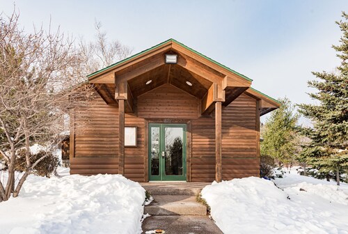 Boutique Luxury On Lake Superior! Stunning Views Sunrise/Moon Waves Romantic