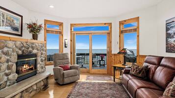 Televisor intel·ligent i llar de foc