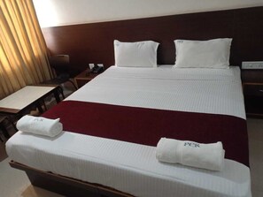 Desk, laptop workspace, iron/ironing board, free WiFi