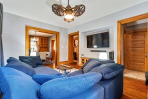 Älytelevisio, stereot, työhuone