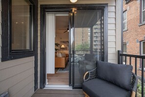 Exterior detail - Flawless 3BR Suite | 4 beds|A+ Location w/ 2 Decks (Pittsburgh)