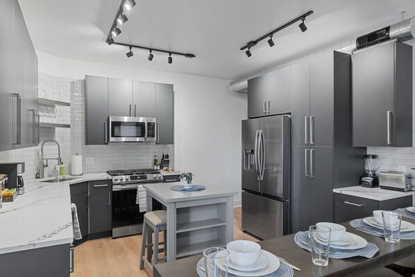 Microwave, oven, stovetop, dishwasher