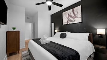 3 bedrooms, desk, iron/ironing board, travel cot