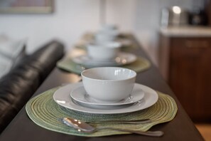 Dining - Immaculate Double King Suite| 2 Decks| A+ Location (Pittsburgh)