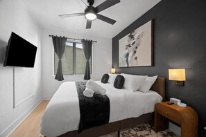 3 bedrooms, desk, iron/ironing board, travel cot