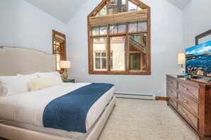 4 habitaciones, escritorio, tabla de planchar con plancha y wifi 