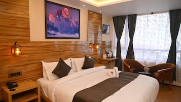 Kahden hengen luksushuone, vuoristonäköala | Ylelliset vuodevaatteet, silitysrauta/-lauta, ilmainen Wi-Fi