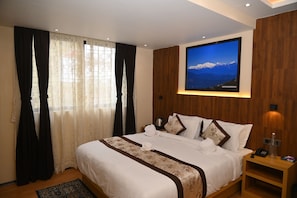 Chambre Double Deluxe, vue ville | Wi-Fi gratuit, draps fournis