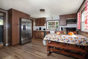 Microwave, oven, stovetop, dishwasher