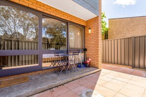 تناول الطعام بالخارج