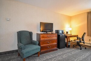 Single Room, 2 Queen Beds | Desk, WiFi (free)