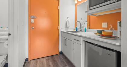 Chic 1-bedroom Micro Studio Apartment