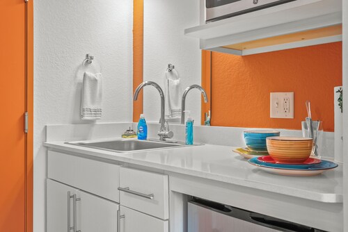 Chic 1-bedroom Micro Studio Apartment