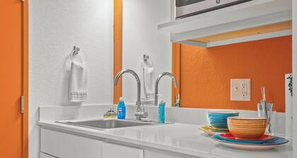 Chic studio with fitness room and AC in marvelous Cedar Falls