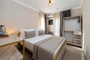 Premium bedding, minibar, free WiFi, bed sheets - PORTO SOL HOTEL BODRUM (Bodrum)