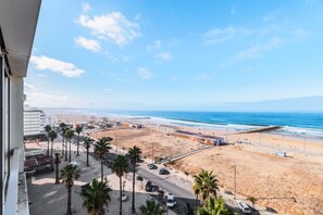 Property grounds - T2 with Pool in Front of the Beach (Costa da Caparica)