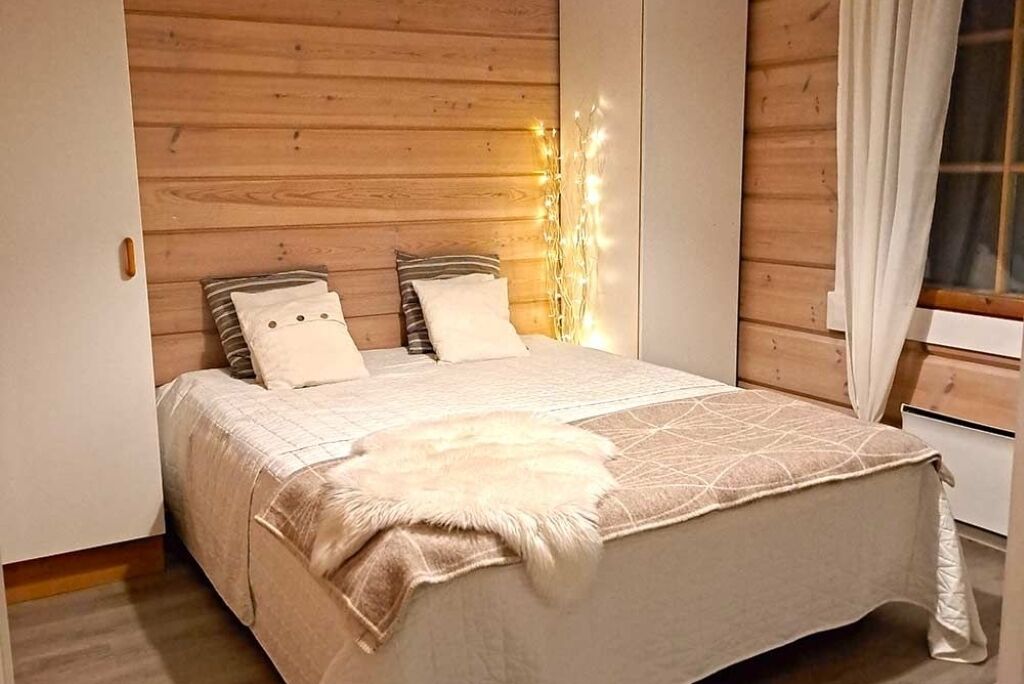 2 makuuhuonetta, silitysrauta/-lauta, Wi-Fi