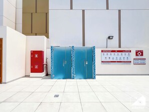 المنشأة من الداخل