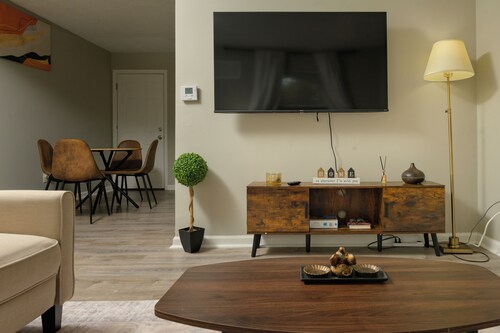 Peaceful 4-bedroom house in charming Columbus