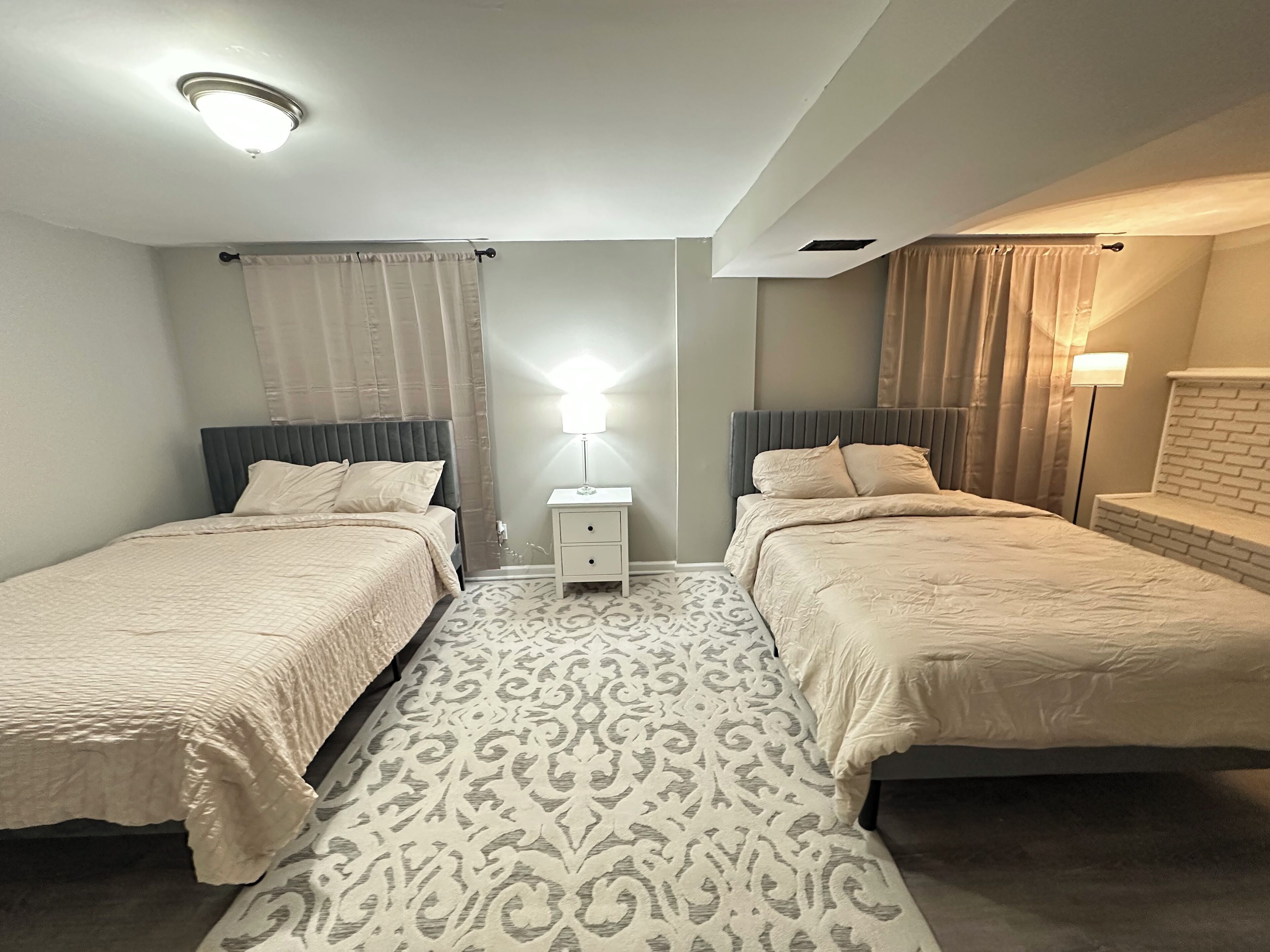 4 chambres, fer et planche à repasser, Wi-Fi, draps fournis