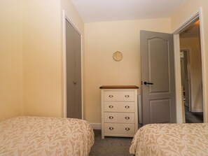 2 室のベッドルーム、客室ごとに異なる装飾、客室ごとに異なるインテリア、WiFi (無料)