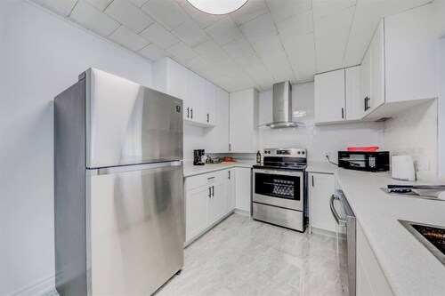 Cozy Kawartha Waterfront Cottage 4 Bedrooms