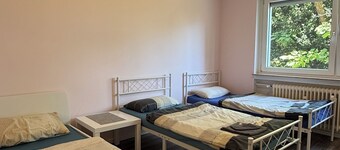 อพาร์ตเมนต์ 3 ห้องนอน คอมฟอร์ท ไมนทาล