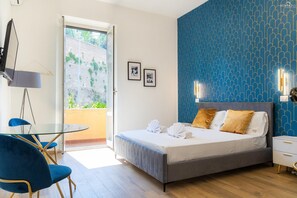 2 bedrooms, iron/ironing board, Internet, bed sheets
