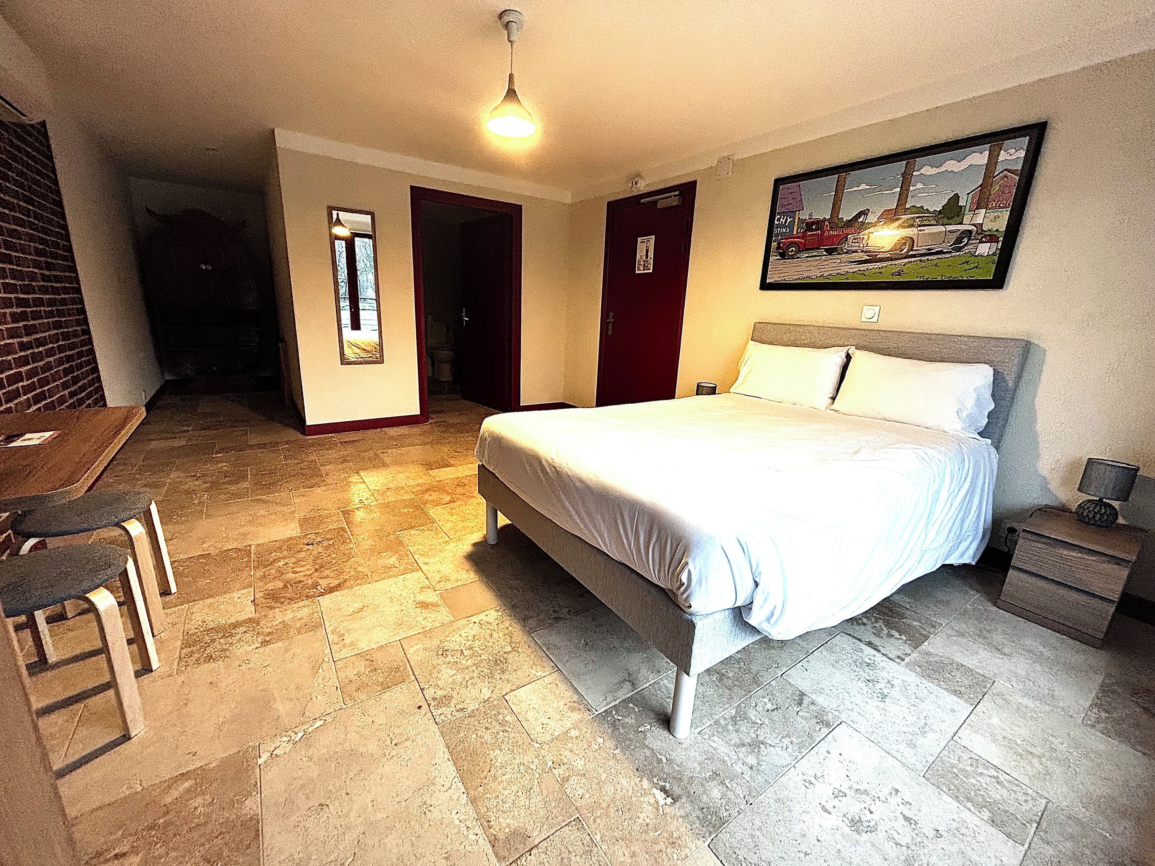 Double Room | Desk, blackout curtains, free WiFi