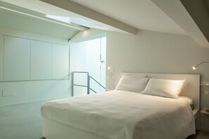 Bügeleisen/Bügelbrett, Reisekinderbett