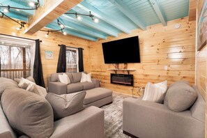 Smart TV, fireplace