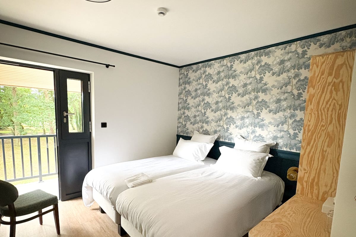 Twin Room | Desk, free WiFi
