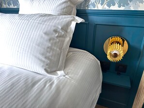 مكتب وواي فاي مجانًا