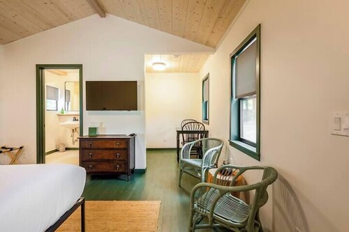 Chestnut Cottage at Piety Hill Cottages