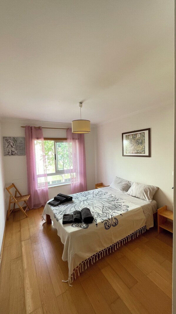 2 bedrooms, internet