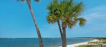 Sky High- pup friendly home w/pool, sleeps 26!