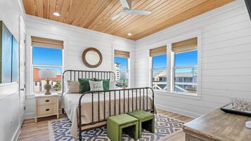 8 bedrooms, iron/ironing board, free WiFi, bed sheets