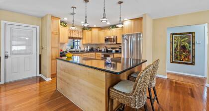 Spacious 4-bedroom house in Beautiful Madeira Beach