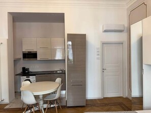 Fridge, stovetop, cookware/dishes/utensils