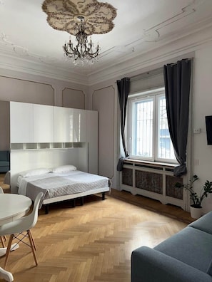 In-room safe, WiFi - Apartment on Corso Sempione (Milan)