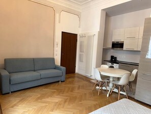 Living area - Apartment on Corso Sempione (Milan)