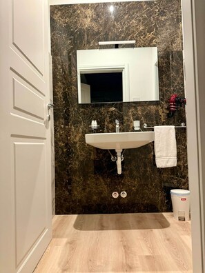 Hair dryer - Penthouse Apartment in Sforza Castle (Milan)