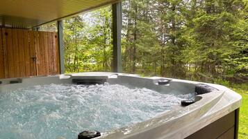 Bain à remous extérieur