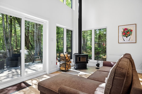 Chalet, 1 grand lit et 1 canapé-lit, non-fumeur, animaux de compagnie acceptés | Coin séjour