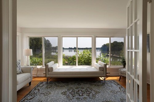 GRATITUDE FARM - A Tranquil Waterfront Renovated Farmhouse - Bozman, MD