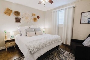 1 bedroom, WiFi, bed sheets