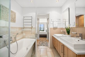 Shower, towels