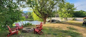 Winter Ski Retreat / 5 Mins to Whiteface Mountain