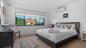 3 makuuhuonetta, silitysrauta/-lauta, Wi-Fi, vuodevaatteet